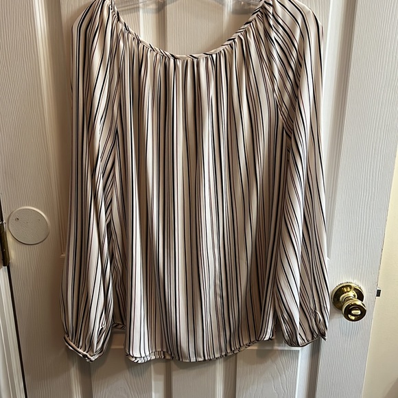 Top - Picture 4 of 4